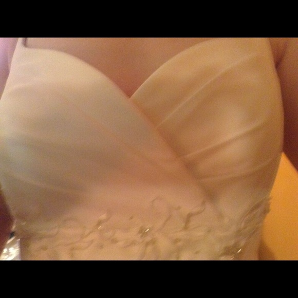 Wedding dress - Picture 2 of 11